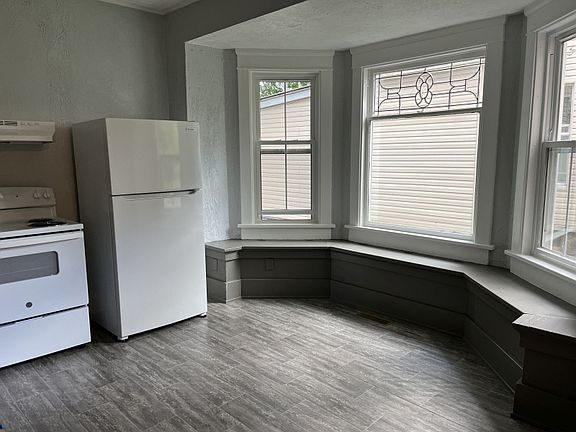 2nd image of 336 E Broadway St APT 2