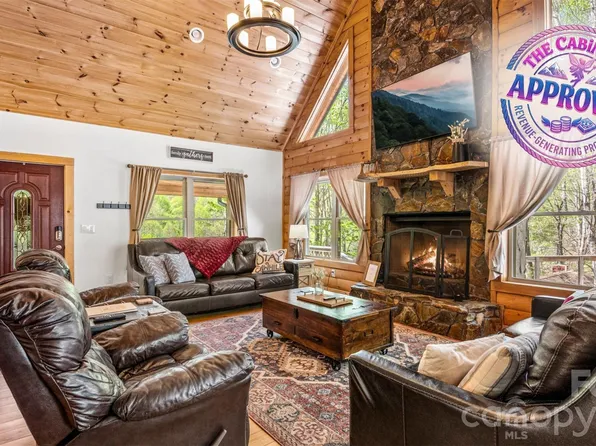 100 Split Rail Dr, Maggie Valley, NC 28751