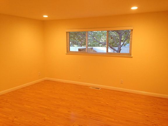 5th image of 430 Pinehurst Ave