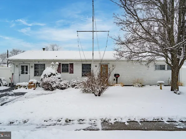 50 Incurve Rd, Levittown, PA 19057