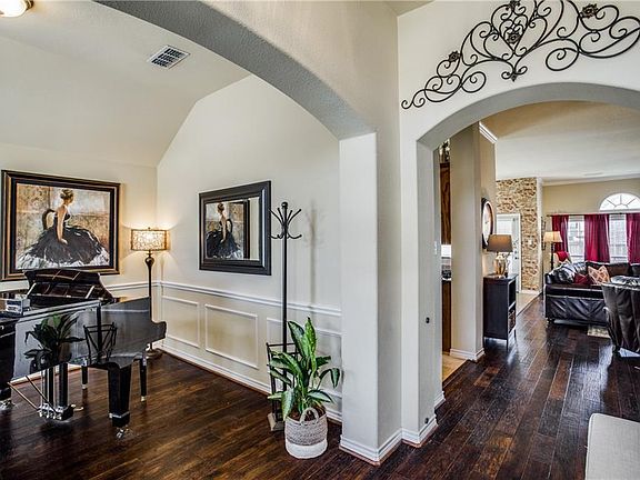 5th image of 5213 Sunwood Cir