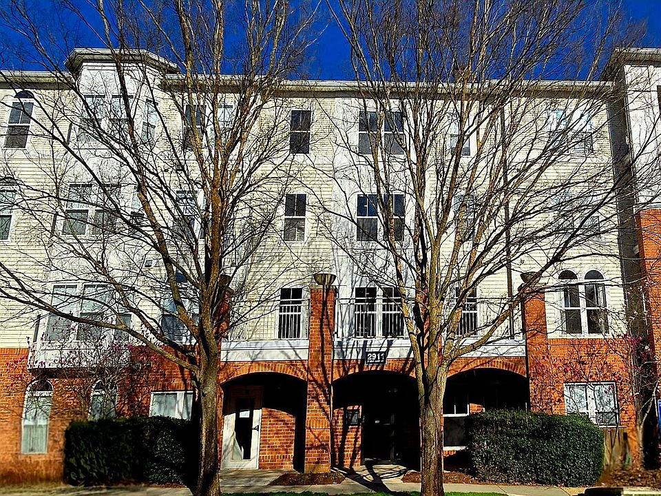 1st image of 2911 Deer Hollow Way Unit 323