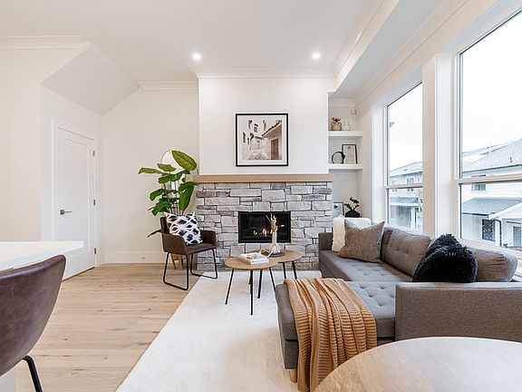3rd image of 16612 18a Ave #102