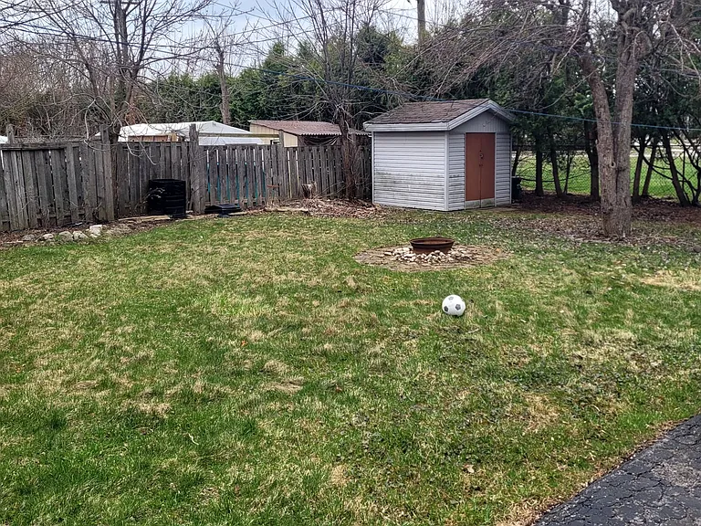 1374 Charles Dr #UPPER — Photo 31