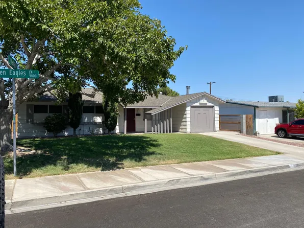 5920 Glen Eagles Ln, Las Vegas, NV 89108