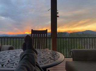 1278 Whispering Pines Ct, Lenoir, NC 28645