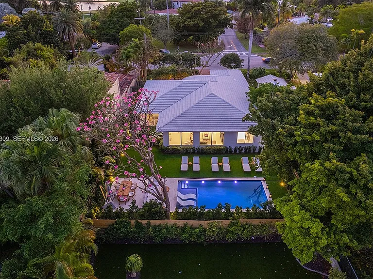 6145 La Gorce Dr — Photo 62