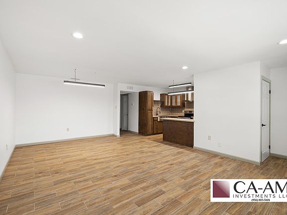 4th image of 410 N Main St APT 203