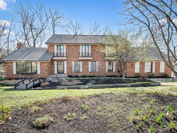 12518 Cinema Ln, Saint Louis, MO 63127