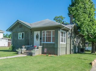 201 W 5th St, Benton, IL 62812