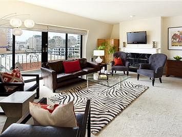 2nd image of 1776 Sacramento St APT 701