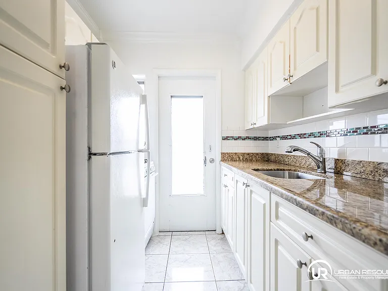 7640 Carlyle Ave #10A — Photo 16