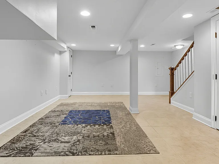 1654 Gales St NE — Photo 10