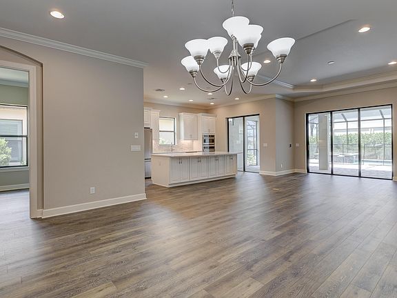 5th image of 9409 Terresina Dr