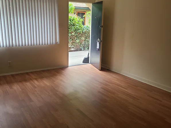 2414 Hadley Ln #C, Redondo Beach, CA 90278