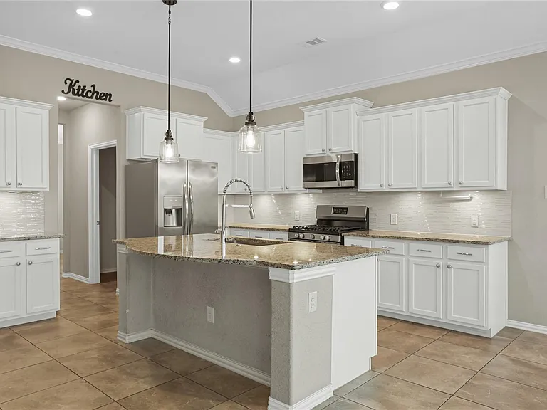 8903 Lost Castle Way — Photo 7
