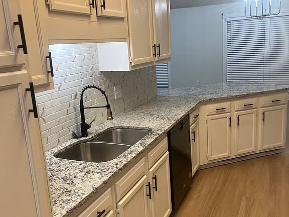 5th image of 1063 Spanish Oak Dr