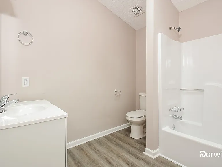 590 Exam Ct — Photo 12