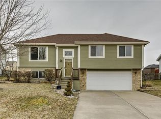 11501 N Tennessee Ave, Kansas City, MO 64157