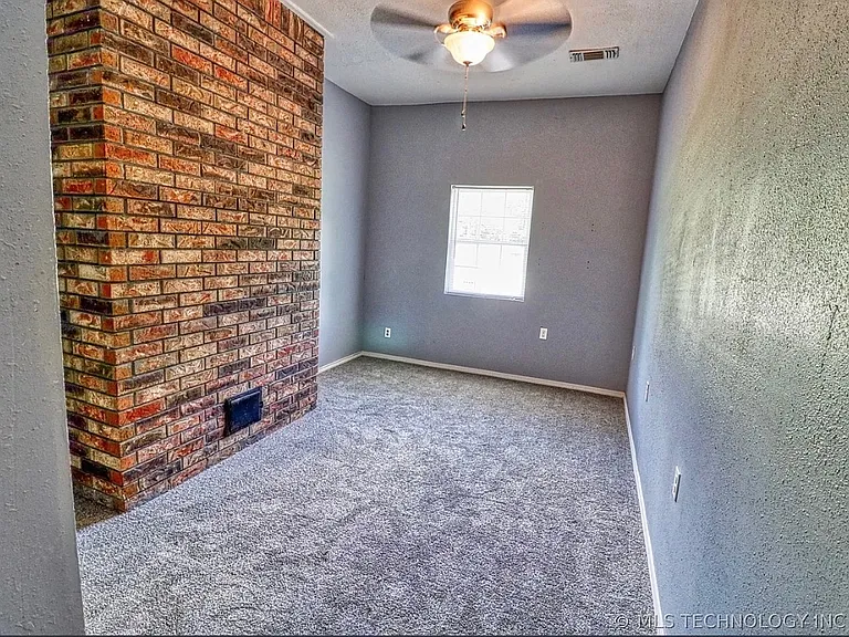 107 Hillside Ln — Photo 19