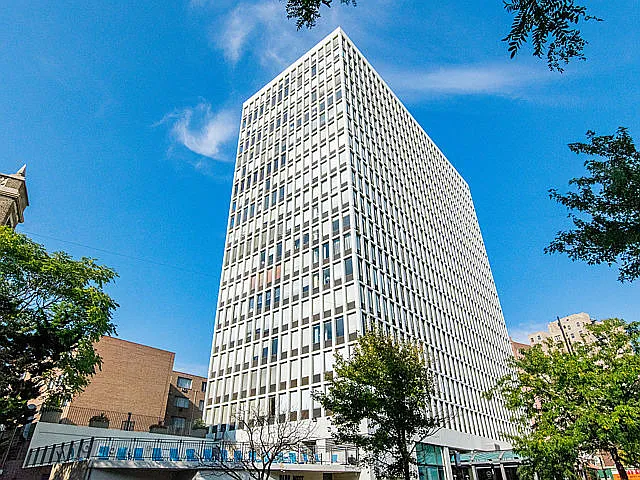 1 bed, $2,400 — Photo 1
