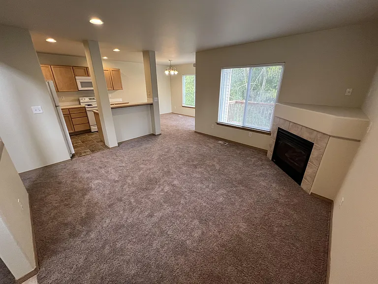 414 91st Ave SE #B — Photo 8