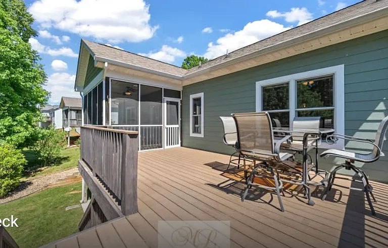 1066 Joffrey Dr — Photo 4