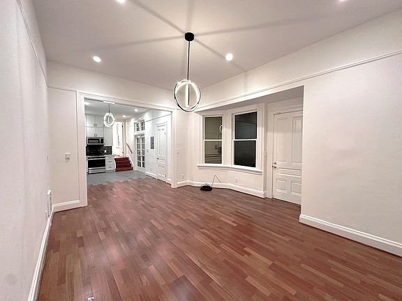 3rd image of 2554 Sacramento St APT 2