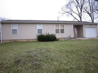 8260 Cherokee St, De Soto, KS 66018