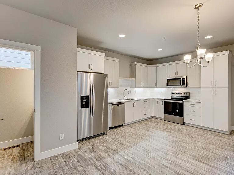829 Cherokee Dr — Photo 11