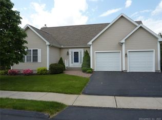 4 Balsam Ridge Cir #4, Wallingford, CT 06492