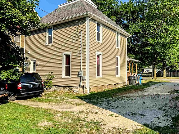 2nd image of 541 W Park Dr