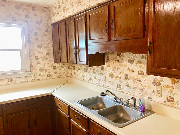 4th image of 2739 Eagle Dr