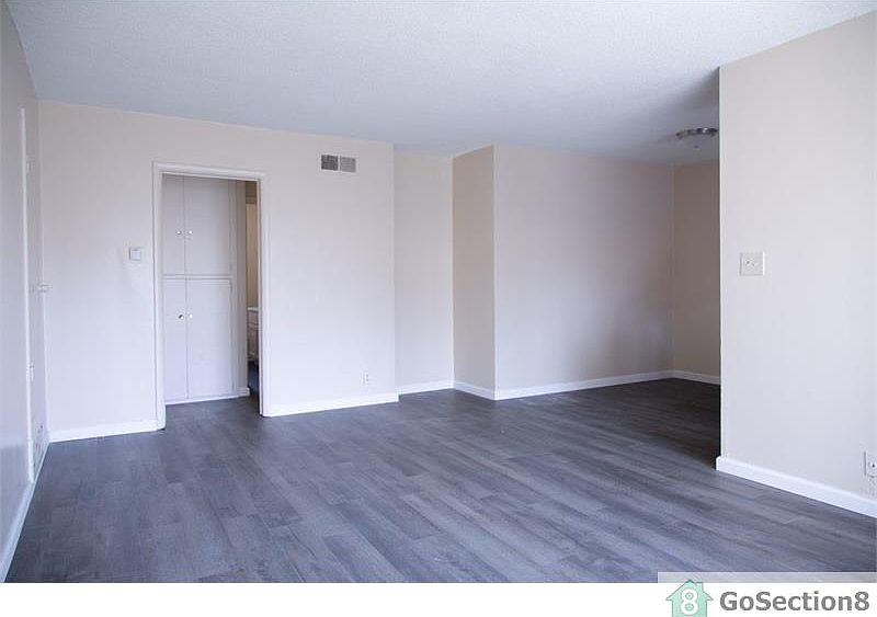 1st image of 4553 August St