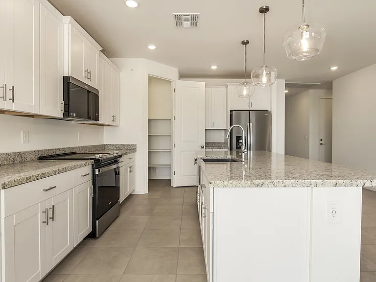24404 W Grove St — Photo 4