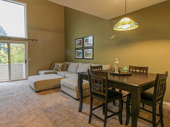 3rd image of 537 Woodduck Dr Unit D