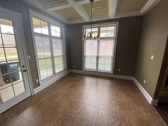 5th image of 524 Palm Breeze Dr