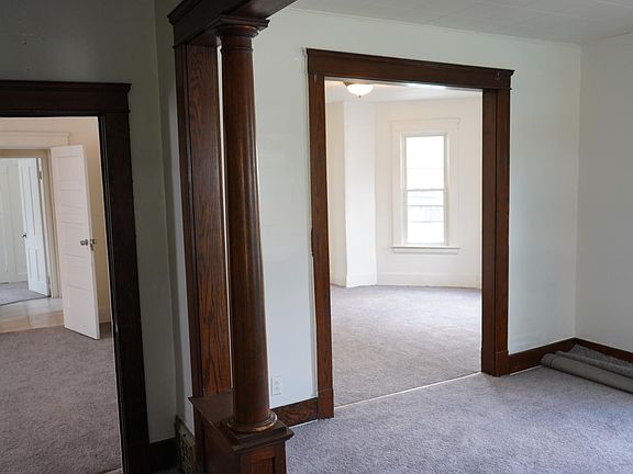 3rd image of 1230 W 5th St #A