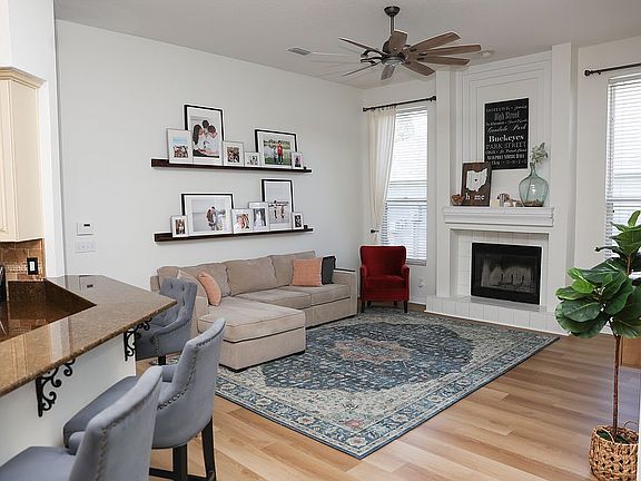 4th image of 9207 Woodbay Dr