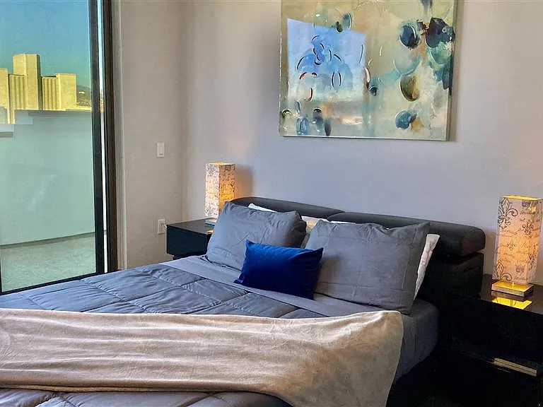 5100 Wilshire Blvd — Photo 24