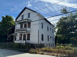 7 Oak St, Dudley, MA 01571