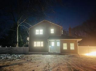 11 Ormond Pl, Shirley, NY 11967