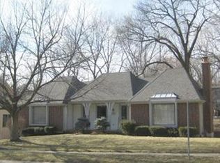 516 N Clayview Dr, Liberty, MO 64068