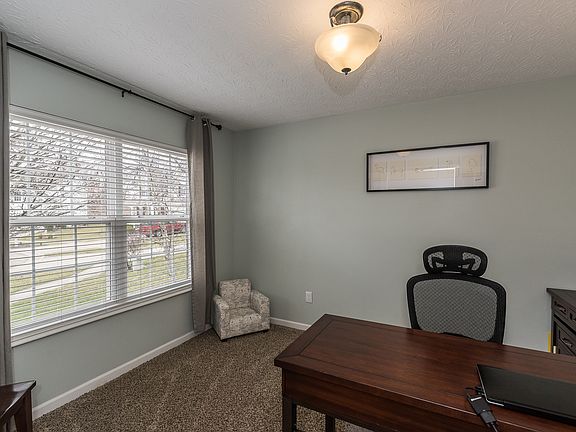 4th image of 6139 Driftwood Ct