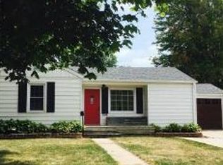 308 E 19th St S, Newton, IA 50208