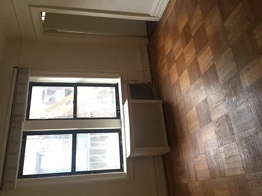 Rented by B Gans Management | media 22