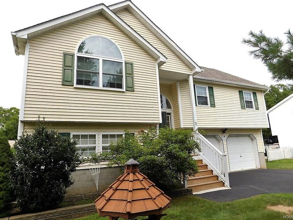 1st image of 11 Sycamore Dr