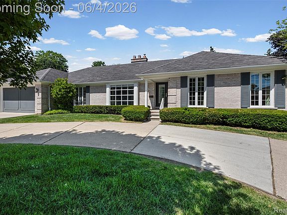 3rd image of 739 Ballantyne Rd