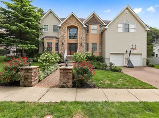 17 Meredith Way, Hazlet, NJ 07730