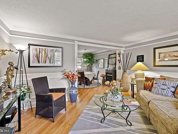 5th image of 8104 Irwell Ct